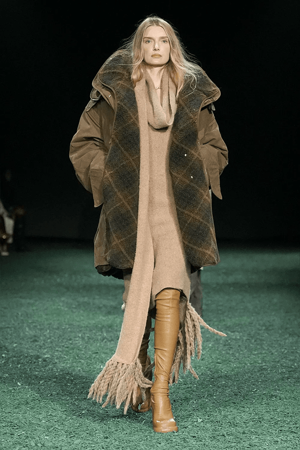 Burberry Fall Winter 2024 London Fashion Week runway show daniel lee menswear womenswear victoria park england