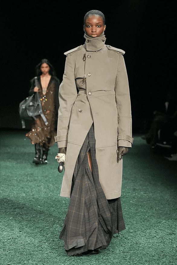Burberry Fall Winter 2024 London Fashion Week runway show daniel lee menswear womenswear victoria park england