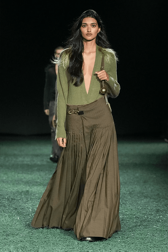 Burberry Fall Winter 2024 London Fashion Week runway show daniel lee menswear womenswear victoria park england