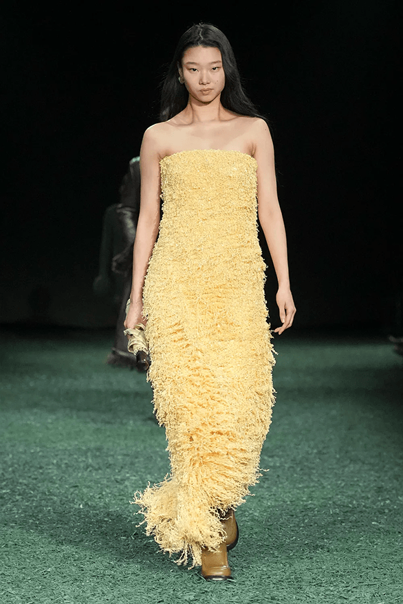 Burberry Fall Winter 2024 London Fashion Week runway show daniel lee menswear womenswear victoria park england