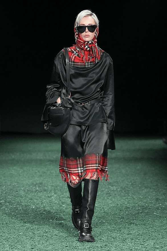 Burberry Fall Winter 2024 London Fashion Week runway show daniel lee menswear womenswear victoria park england