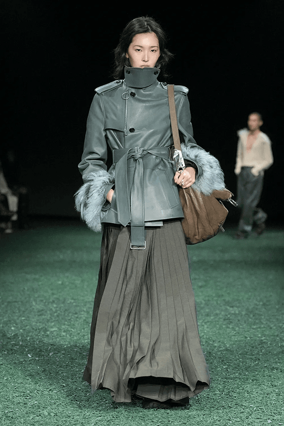 Burberry Fall Winter 2024 London Fashion Week runway show daniel lee menswear womenswear victoria park england