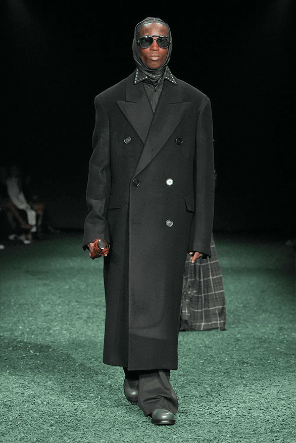 Burberry Fall Winter 2024 London Fashion Week runway show daniel lee menswear womenswear victoria park england