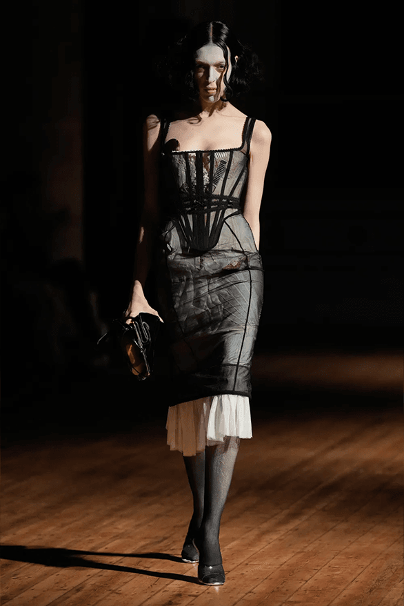 Dilara Findikoglu Fall Winter 2024 London Fashion Week womenswear runway show