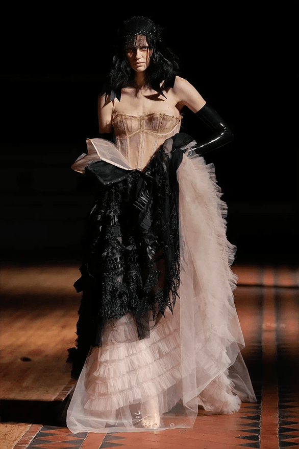 Dilara Findikoglu Fall Winter 2024 London Fashion Week womenswear runway show