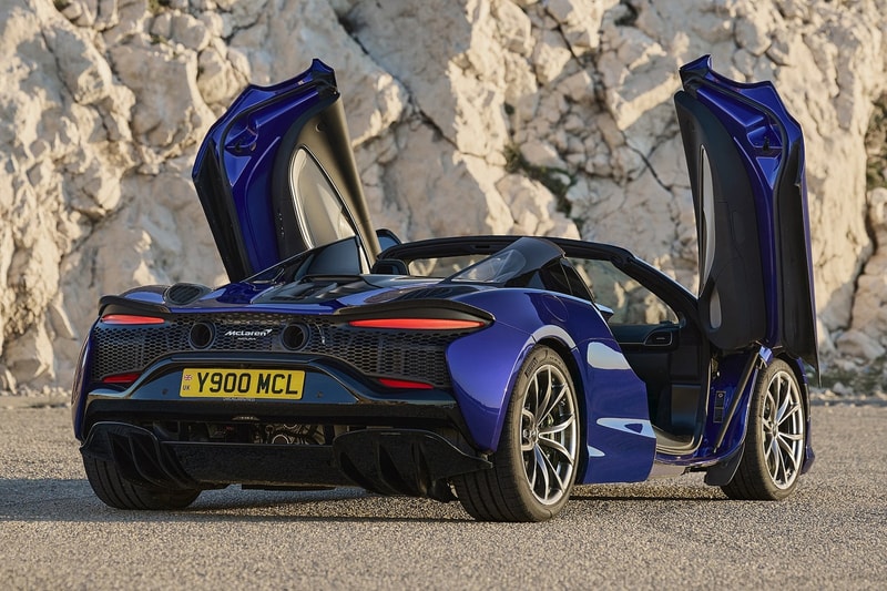 McLaren Reveals Its New 700HP Artura Spider hybrid convertible british supercar racecar 