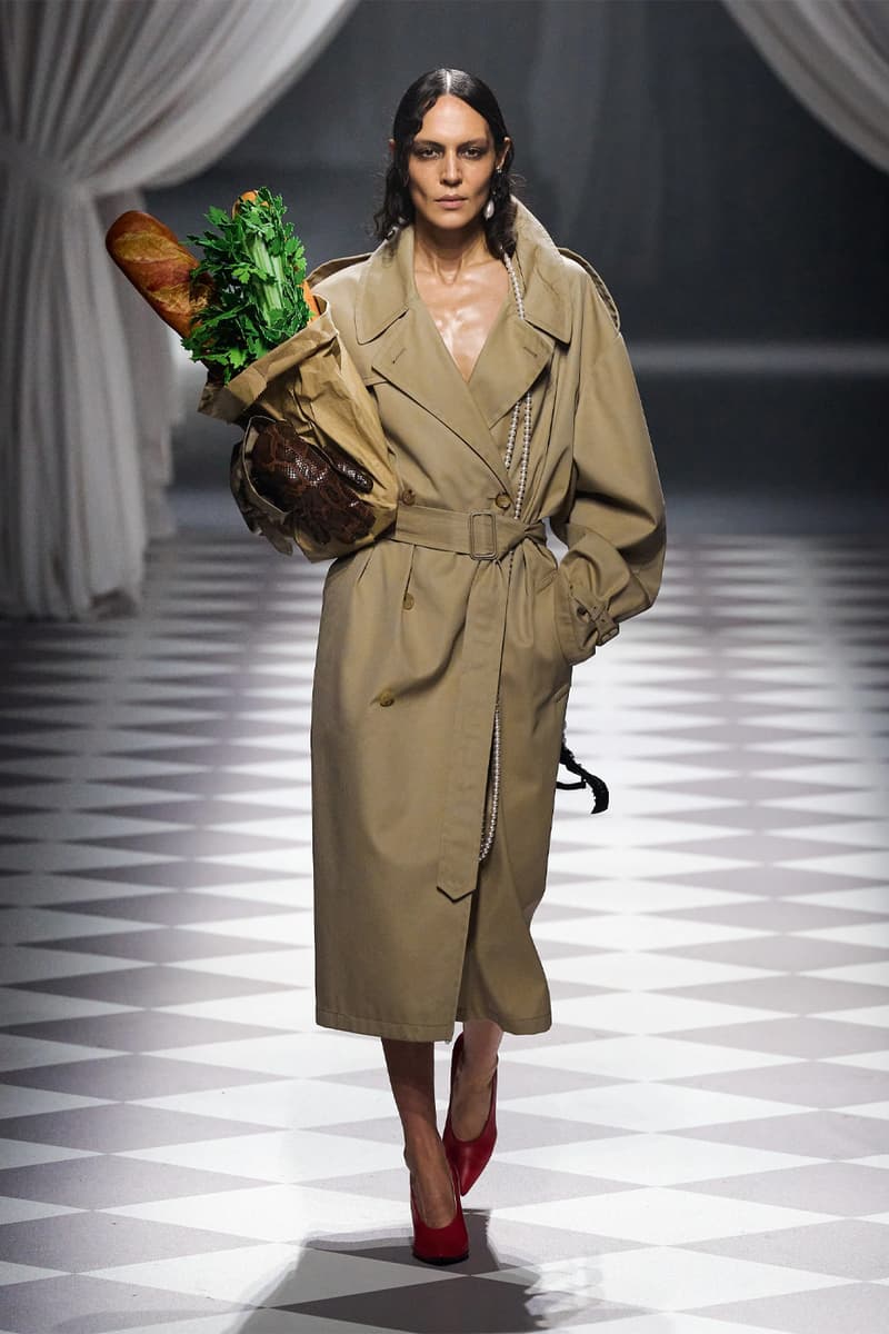 Moschino FW24 Brings Theatricality to Signature House Tropes Fall/Winter 2024 Collection Milan Fashion Week david renne jeremy scott milano camp wearability costumes institutes archives