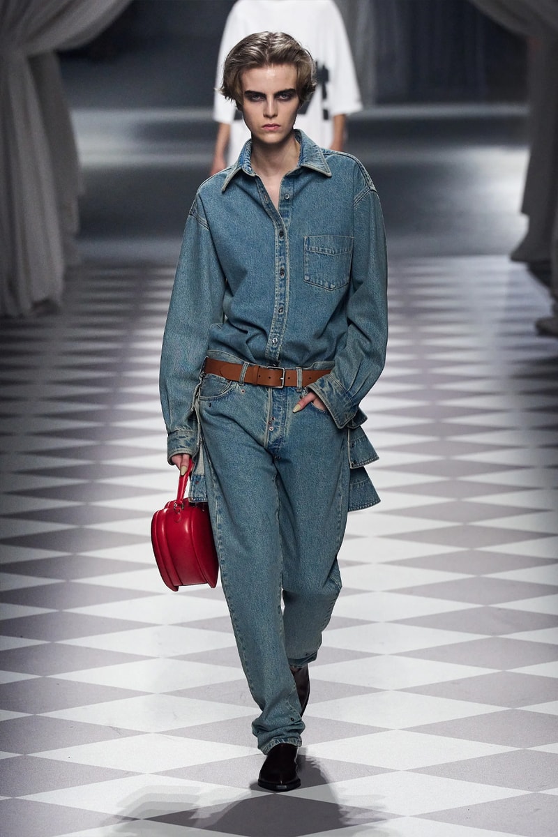 Moschino FW24 Brings Theatricality to Signature House Tropes Fall/Winter 2024 Collection Milan Fashion Week david renne jeremy scott milano camp wearability costumes institutes archives