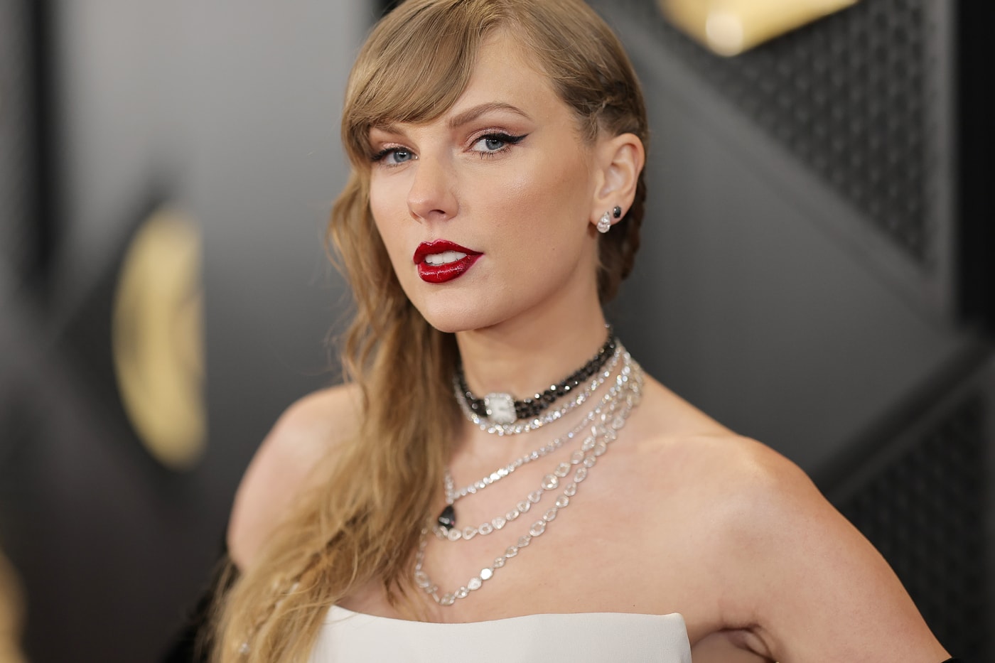 Taylor Swift Announces New Album, The Tortured Poets Department, at 2024  Grammys