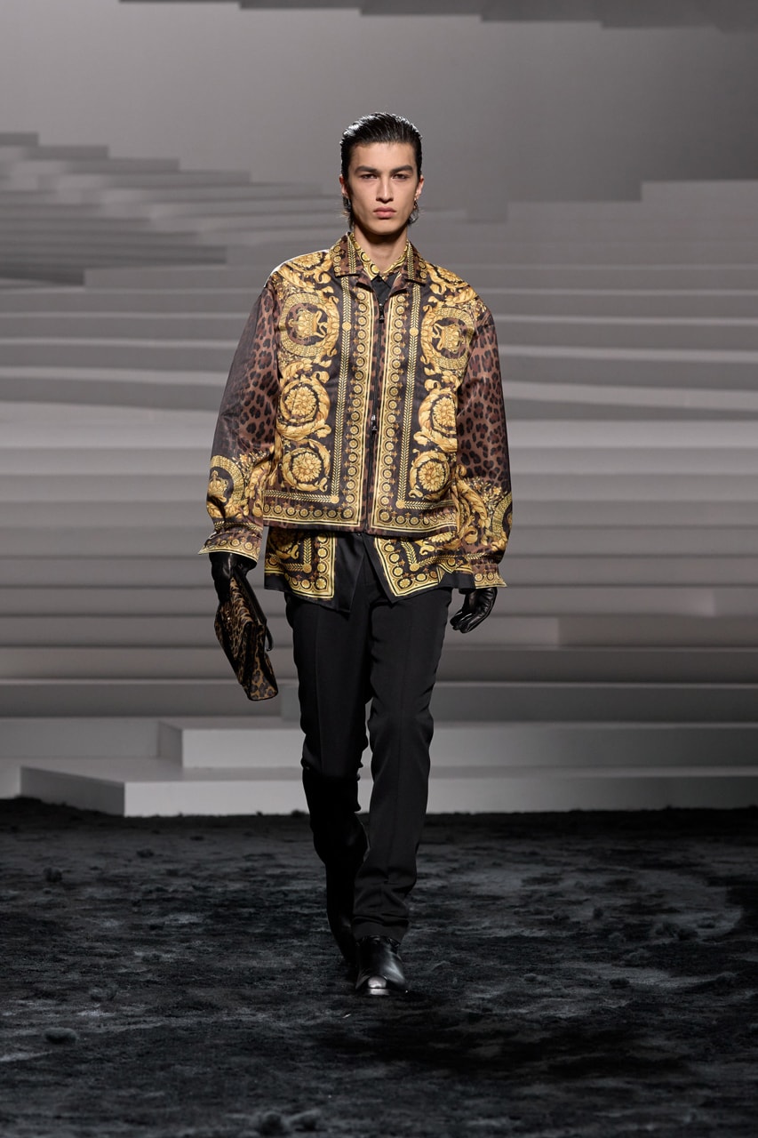 54 Looks From Versace Fall 2018 MYFW Show – Versace Runway at Milan Fashion  Week