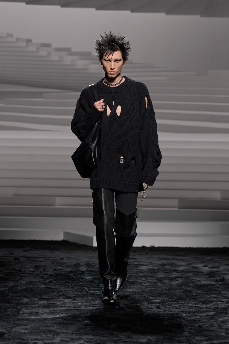 Versace Fall/Winter 2024 Collection Milan Fashion Week FW24 Runway Images