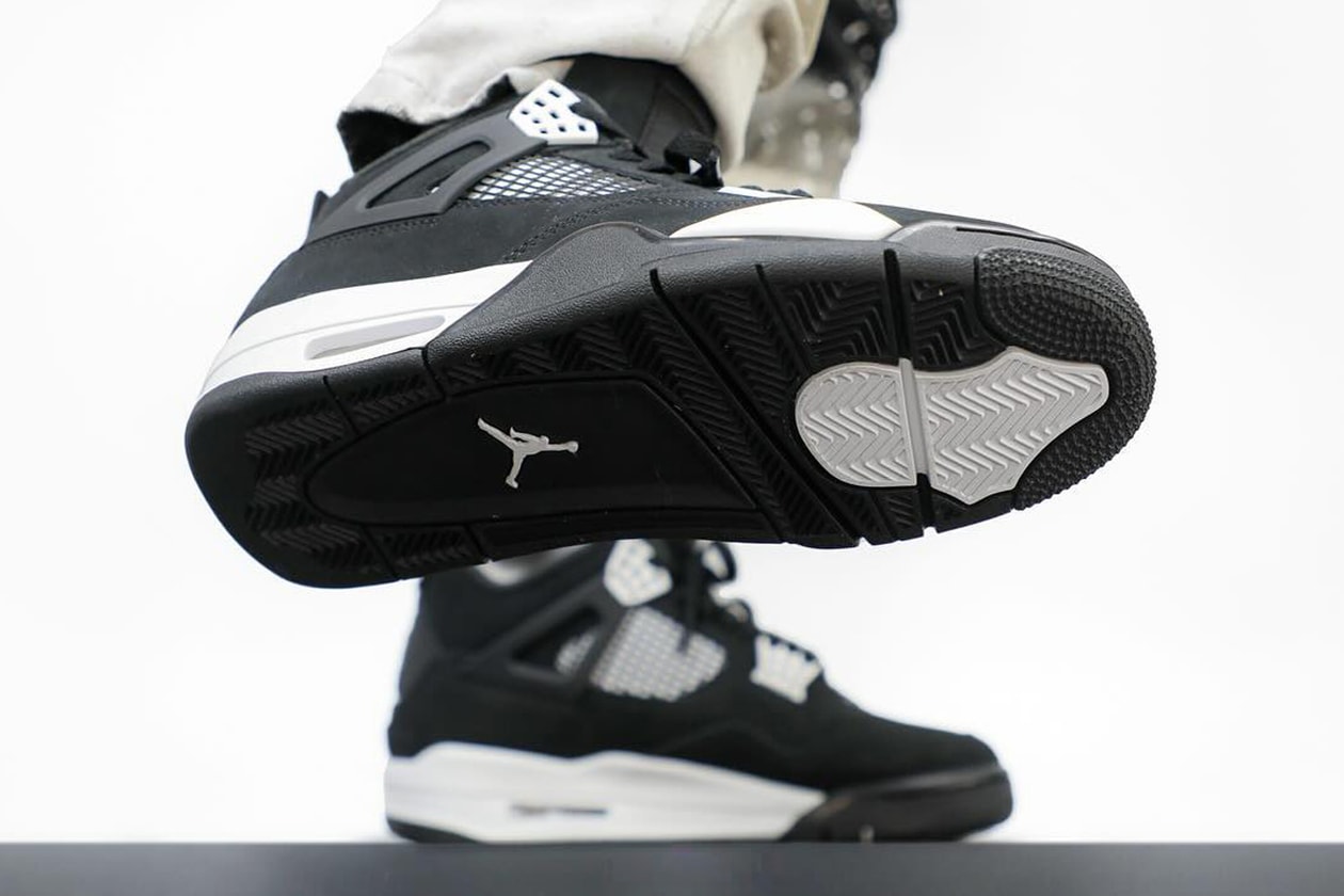 Air Jordan 4 White Thunder FQ8138-001 Release Date info store list buying guide photos price