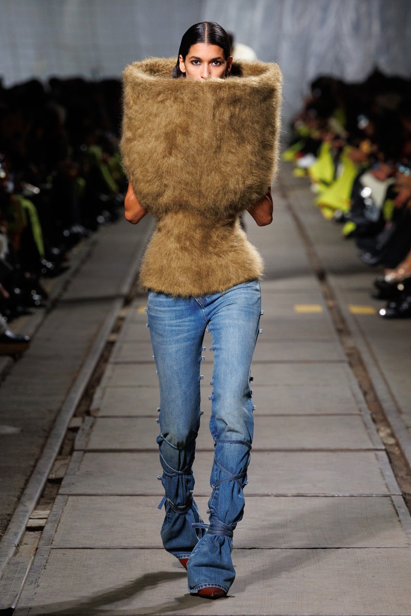 Alexander McQueen Fall Winter 2024 Paris Fashion Week menswear womenswear Seán McGirr runway show debut creative director
