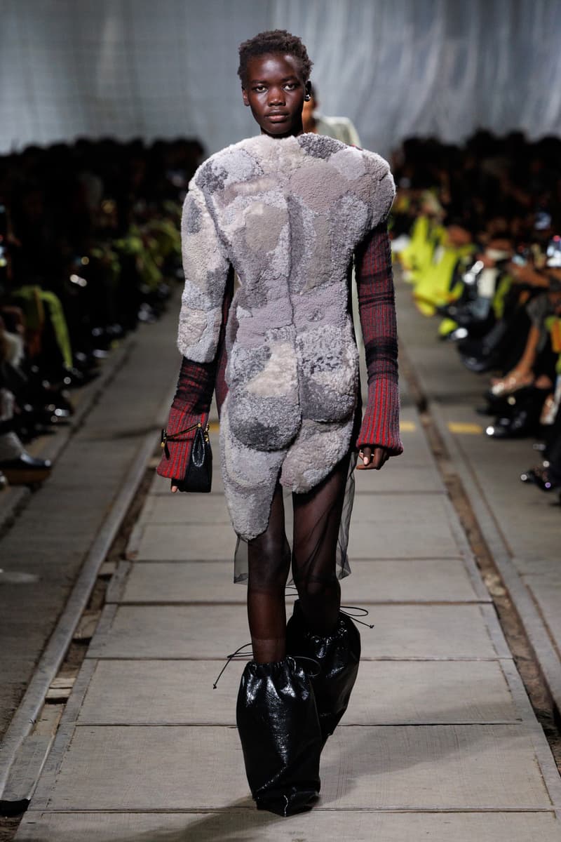 Alexander McQueen Fall Winter 2024 Paris Fashion Week menswear womenswear Seán McGirr runway show debut creative director