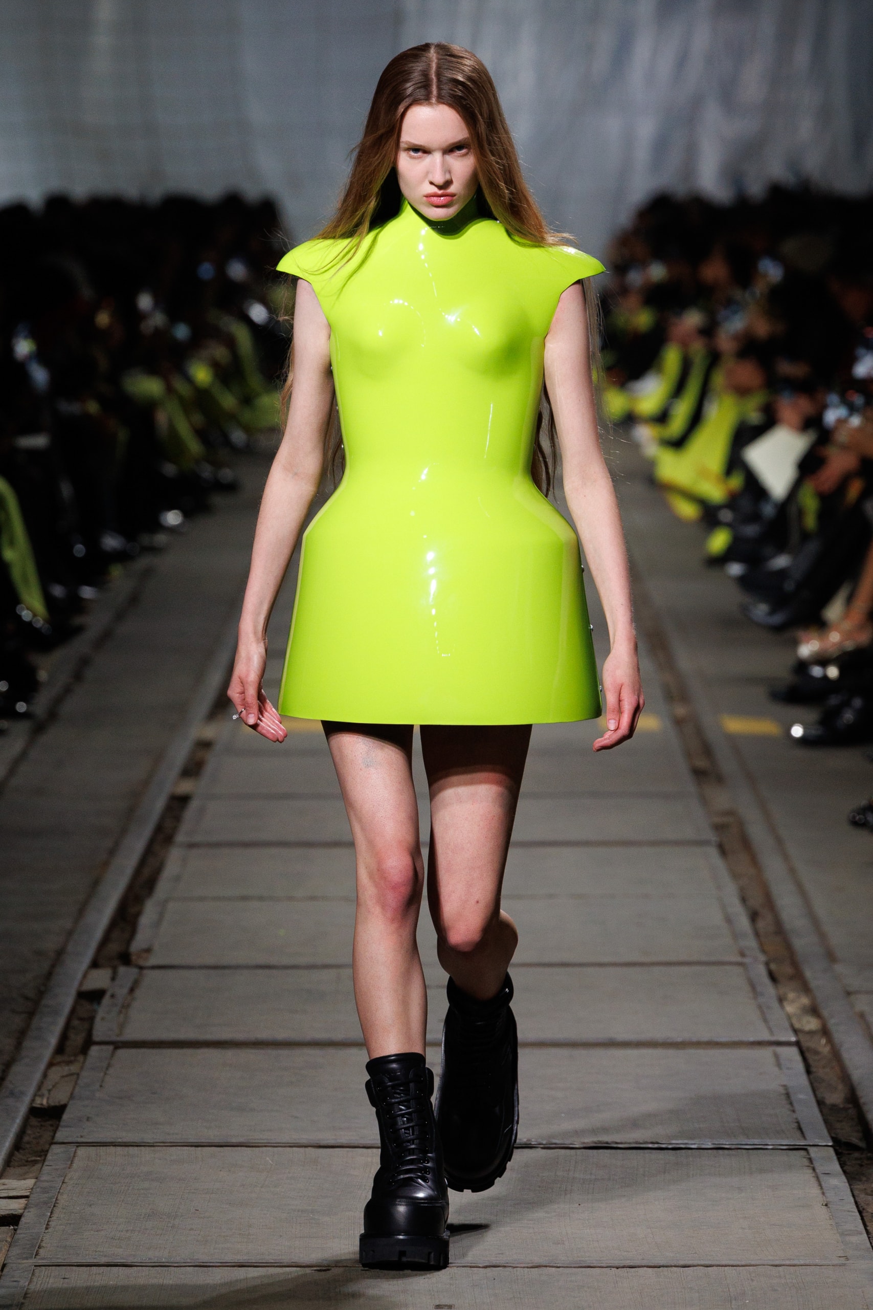 Alexander McQueen Fall Winter 2024 Paris Fashion Week menswear womenswear Seán McGirr runway show debut creative director