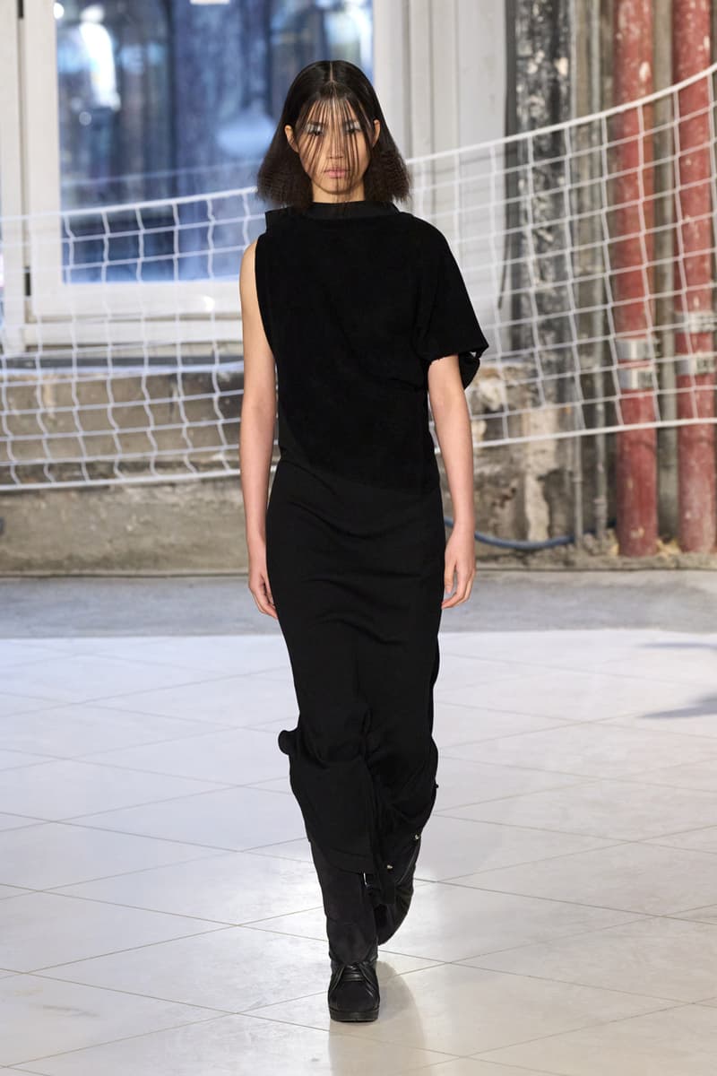 Kiko Kostadinov FW24 Explores the Balance of Dressing Fashion Paris Fashion Week 