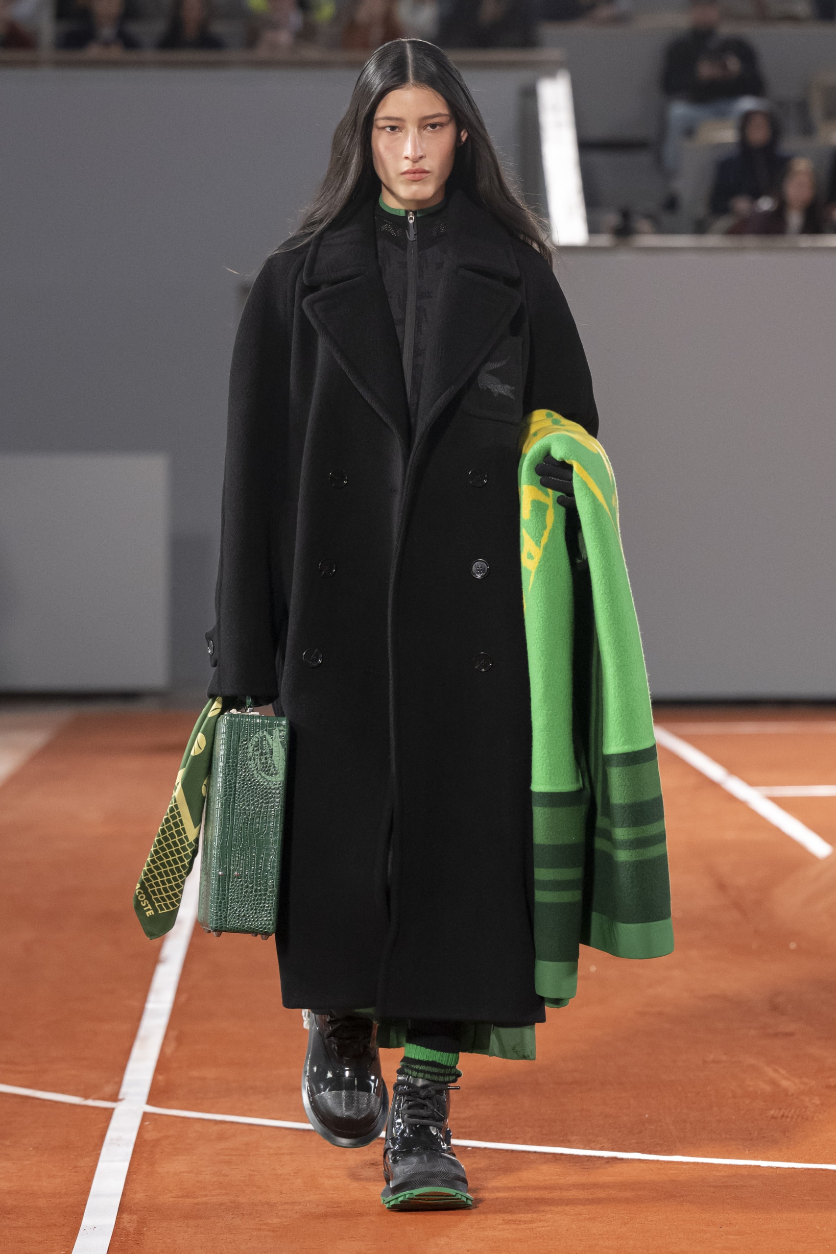 Показ мужской одежды Lacoste Осень-Зима 2024 в Париже на Неделе моды мужской одежды и женской одежды Pelagia Kolotouros