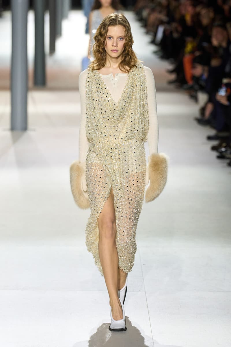 Louis Vuitton FW24 Is a Testament to Timeless Grace Fashion Paris Fashion Week 