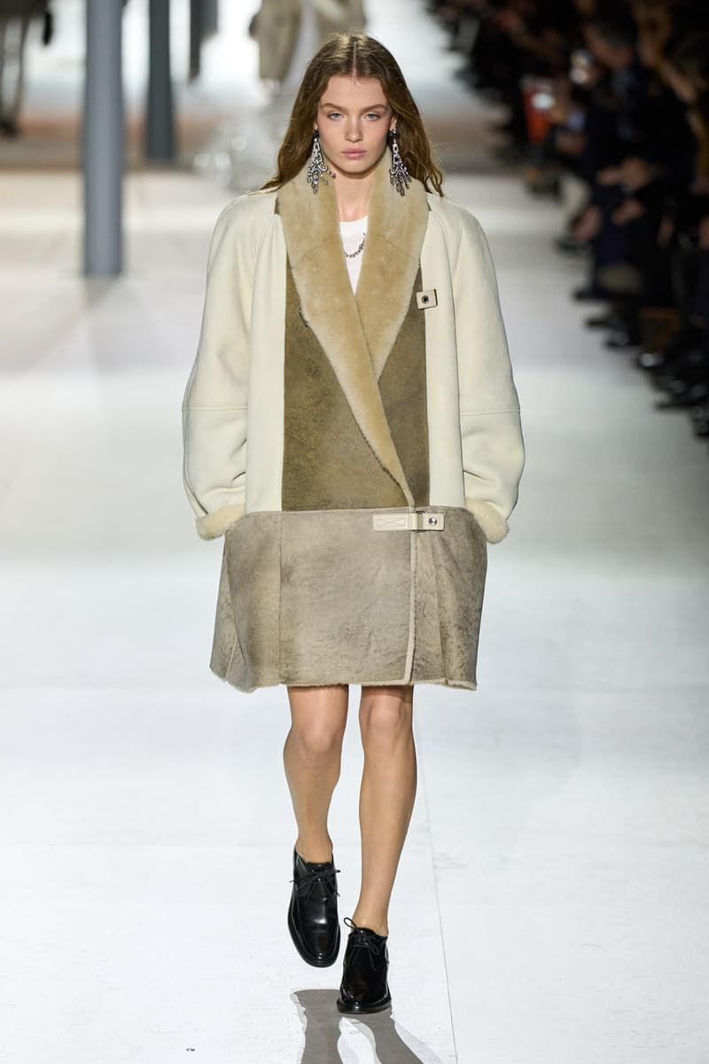 Louis Vuitton FW24 Is a Testament to Timeless Grace Fashion Paris Fashion Week 