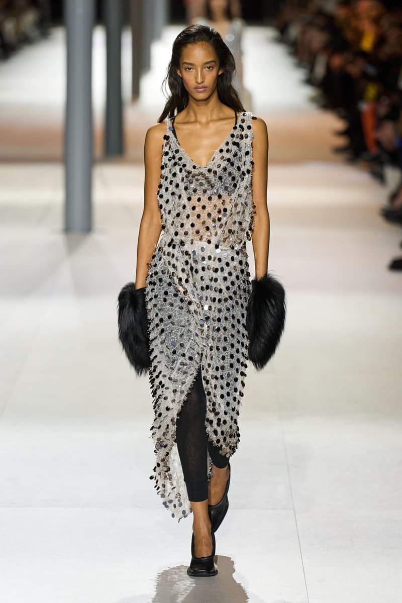 Louis Vuitton FW24 Is a Testament to Timeless Grace Fashion Paris Fashion Week 