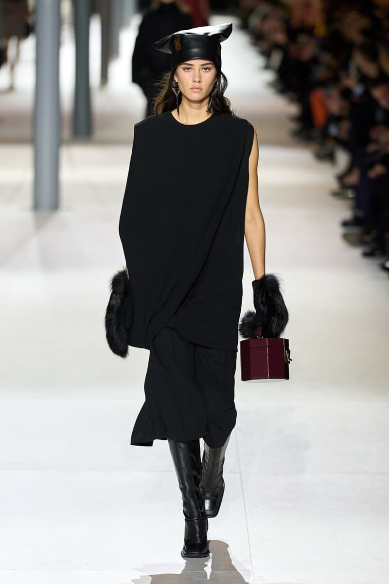 Louis Vuitton FW24 Is a Testament to Timeless Grace Fashion Paris Fashion Week 