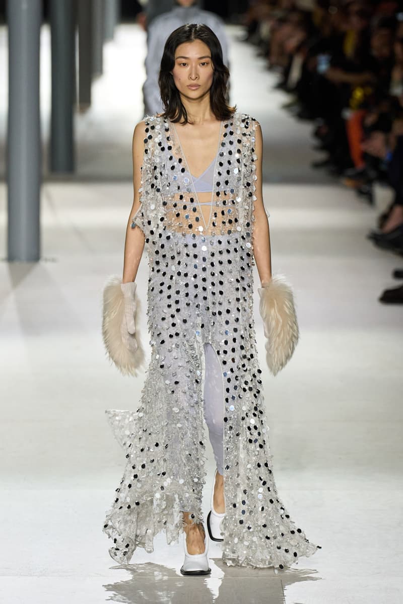 Louis Vuitton FW24 Is a Testament to Timeless Grace Fashion Paris Fashion Week 