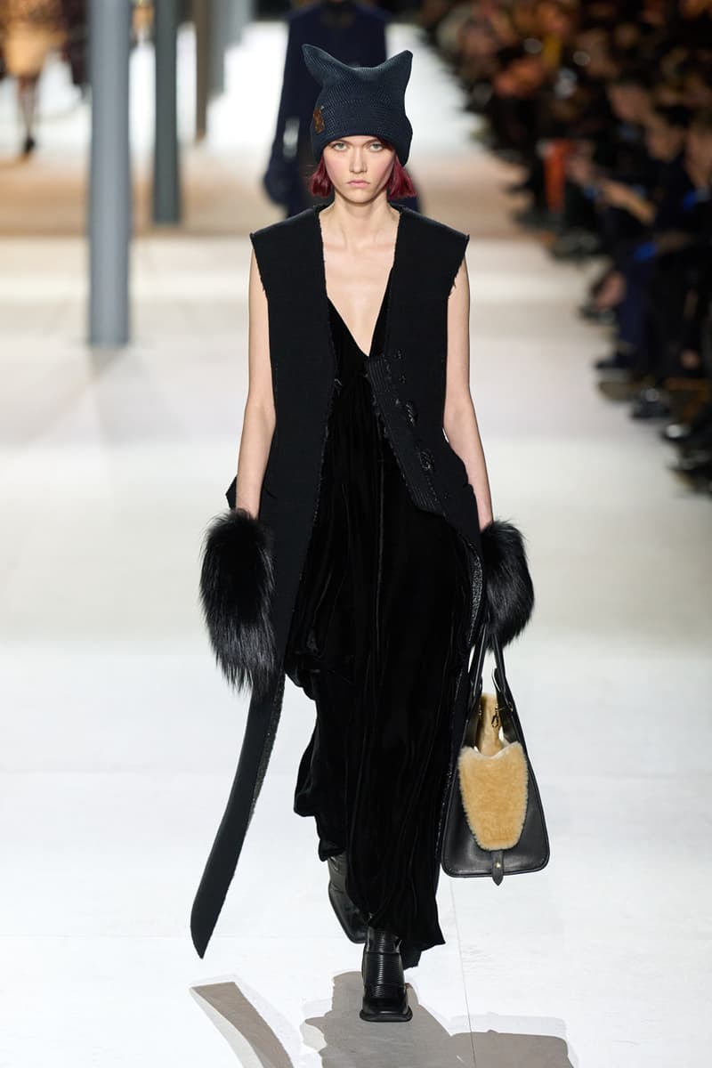 Louis Vuitton FW24 Is a Testament to Timeless Grace Fashion Paris Fashion Week