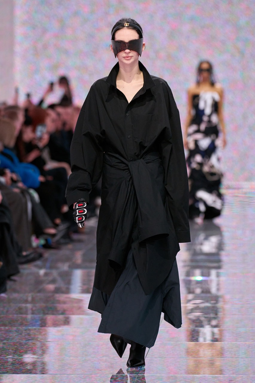 Demna Does It All for the Clicks in Balenciaga FW24 Fall Winter Paris Fashion Week Collection milan runway 