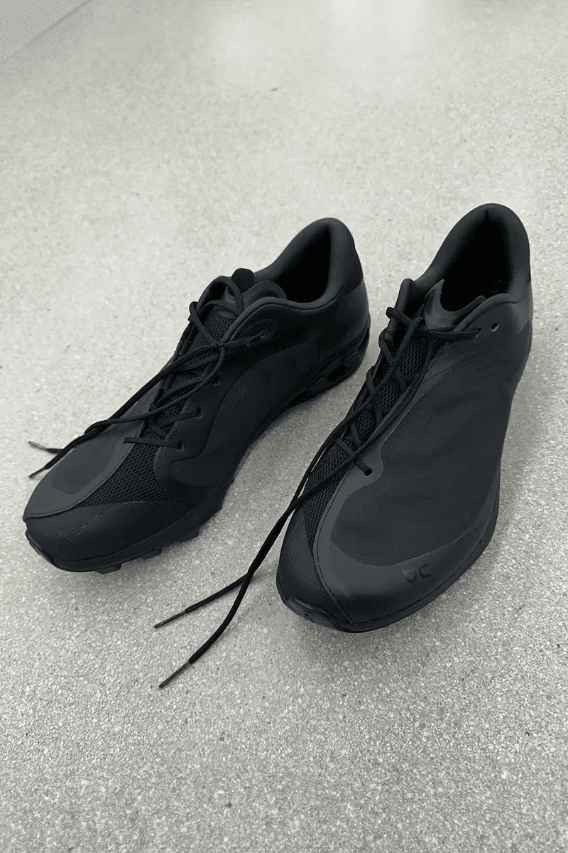 The 10 Biggest Footwear Moments From the FW24 Runways Louis Vuitton x Timberland 6-Inch Boot Rick Owens Inflated Boots Junya Watanabe MAN x New Balance 1906L Charles Jeffrey LOVERBOY Banana Boots COMME des GARÇONS HOMME PLUS x Nike Air Max TL 2.5 Off-White™ The Baller Sneaker POST ARCHIVE FACTION (PAF) x On Martine Rose x Clarks Clog Cecilie Bahnsen x ASICS GEL-TERRAIN AURALEE x New Balance 990v4 MADE in USA