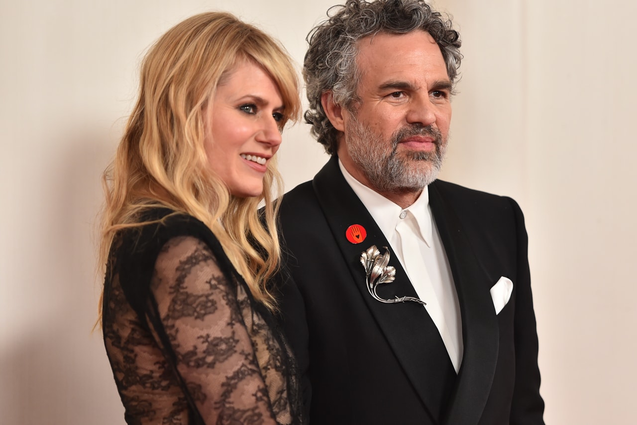 Celebrities Wear Gaza Ceasefire Pins 2024 Oscars LA