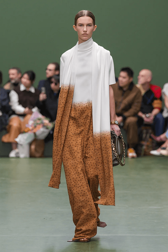 LOEWE Fall Winter 2024 Paris Fashion Week menswear womenswear Jonathan Anderson runway show