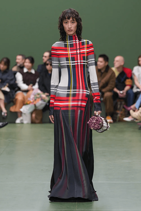 LOEWE Fall Winter 2024 Paris Fashion Week menswear womenswear Jonathan Anderson runway show