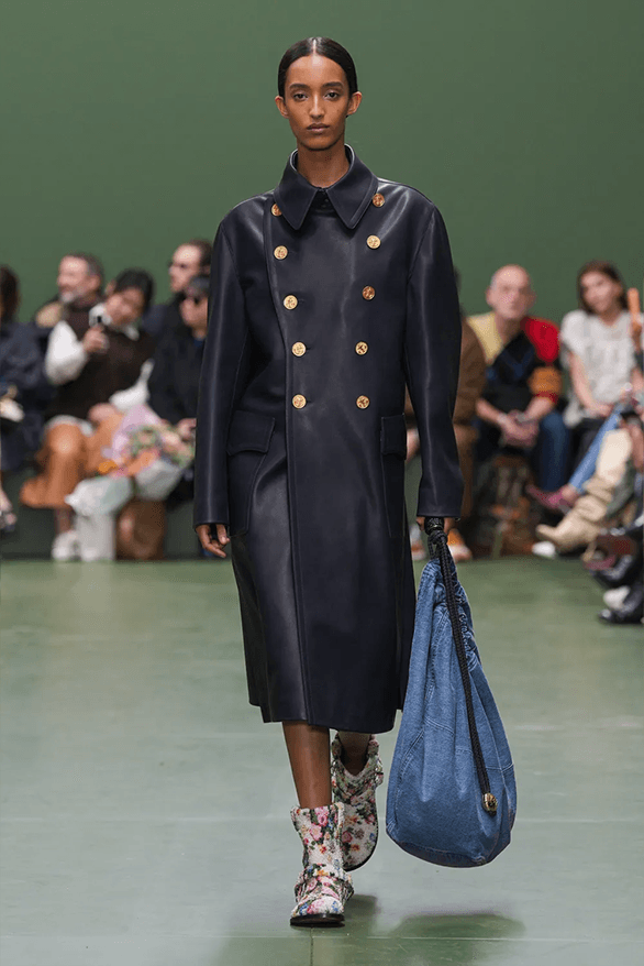 LOEWE Fall Winter 2024 Paris Fashion Week menswear womenswear Jonathan Anderson runway show
