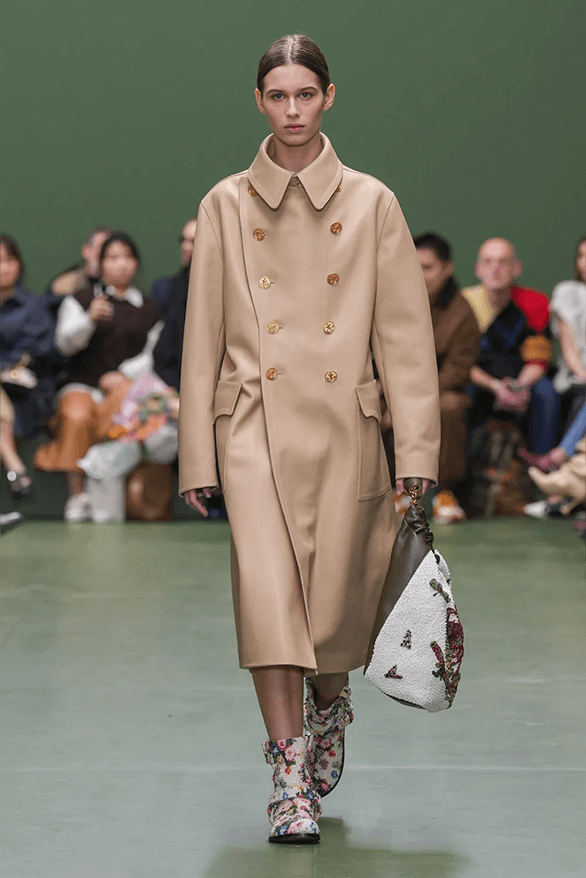 LOEWE Fall Winter 2024 Paris Fashion Week menswear womenswear Jonathan Anderson runway show