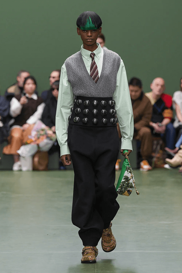LOEWE Fall Winter 2024 Paris Fashion Week menswear womenswear Jonathan Anderson runway show