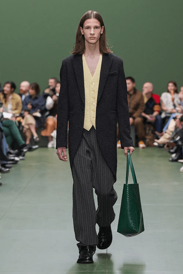 LOEWE Fall Winter 2024 Paris Fashion Week menswear womenswear Jonathan Anderson runway show