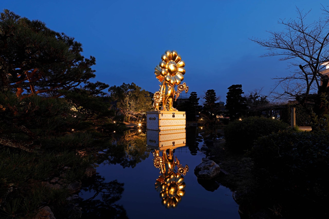 Louis Vuitton and Takashi Murakami's 'Flower Parent and Child' Sculpture Floats at the Kyocera Museum of Art