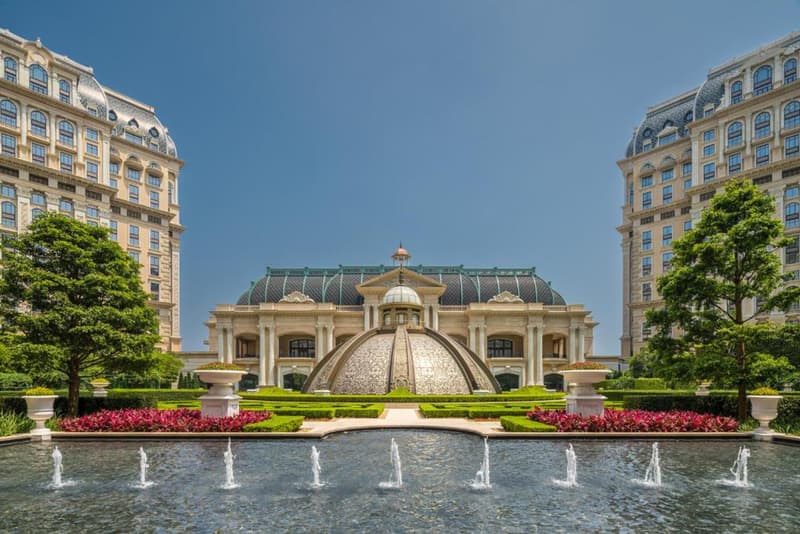 Versace Hotel Opens in Macau