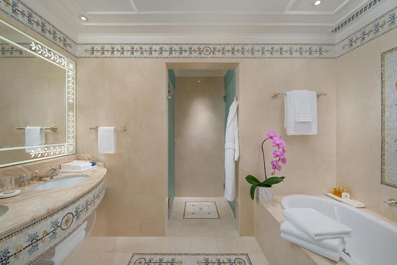 Versace Hotel Opens in Macau