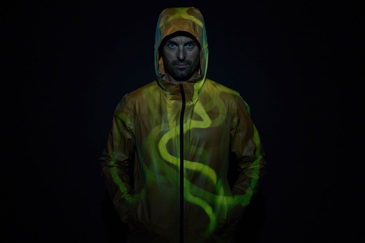 Vollebak The Firefly Jacket Fashion UK Style Clothing Outerwear Fluorescent Shopping Jacket Hoodie Hooded Changing Colour 