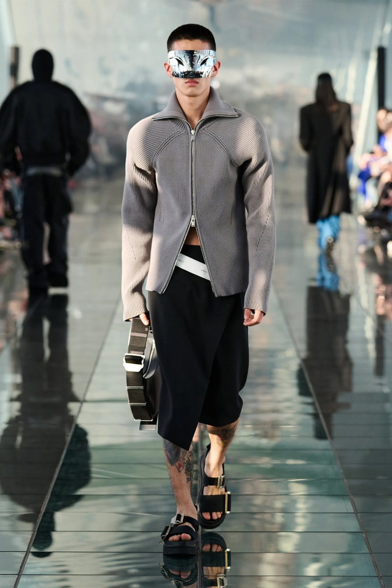 Dion Lee Fall 2024 Sculpts Utilitarian Silhouettes for the Future Shanghai Fashion Week RTW ready to wear runway collection dune inspired unisex sculptures suits stars moon motif blazers destruction creation