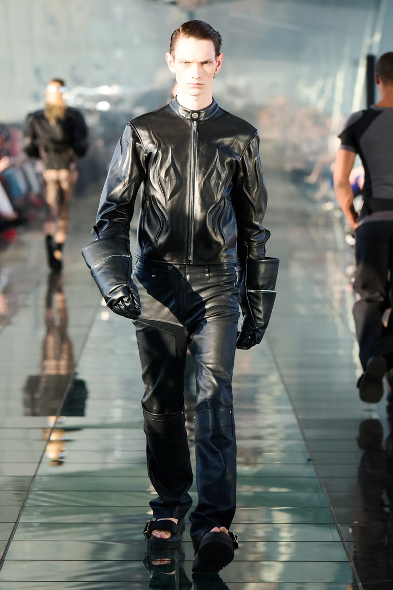Dion Lee Fall 2024 Sculpts Utilitarian Silhouettes for the Future Shanghai Fashion Week RTW ready to wear runway collection dune inspired unisex sculptures suits stars moon motif blazers destruction creation