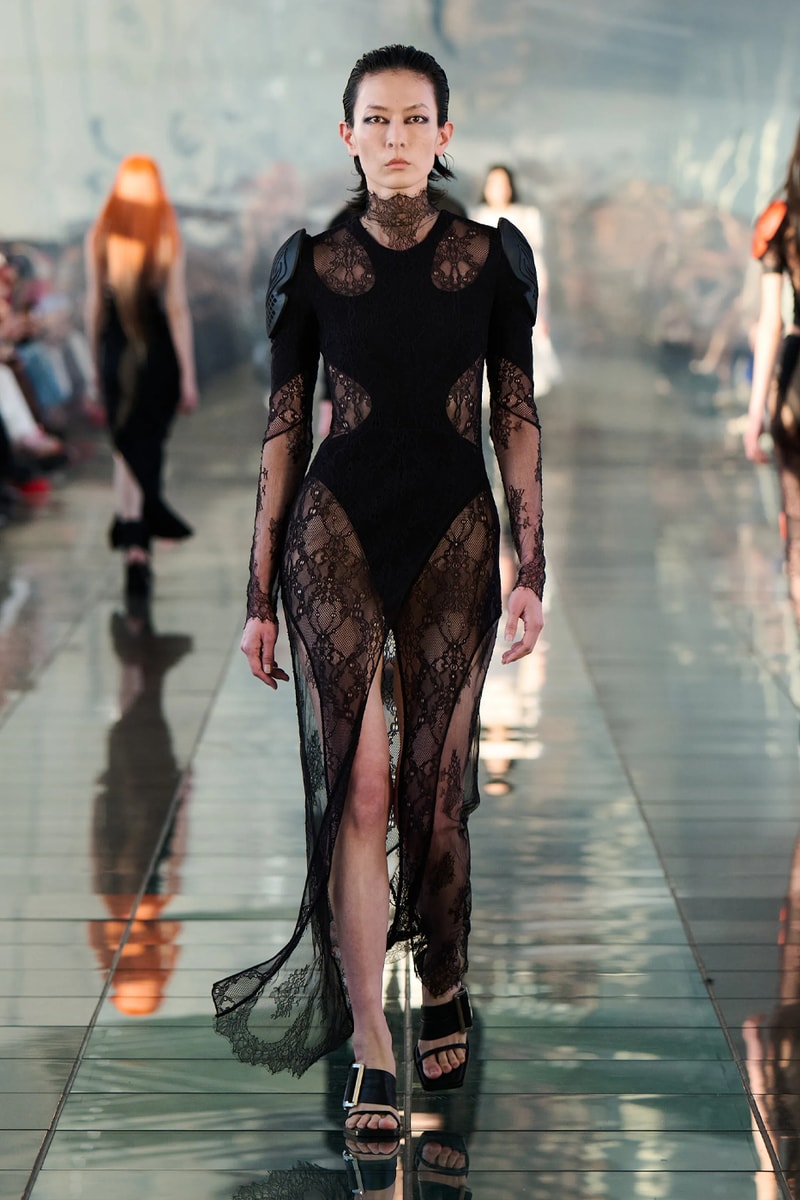 Dion Lee Fall 2024 Sculpts Utilitarian Silhouettes for the Future Shanghai Fashion Week RTW ready to wear runway collection dune inspired unisex sculptures suits stars moon motif blazers destruction creation