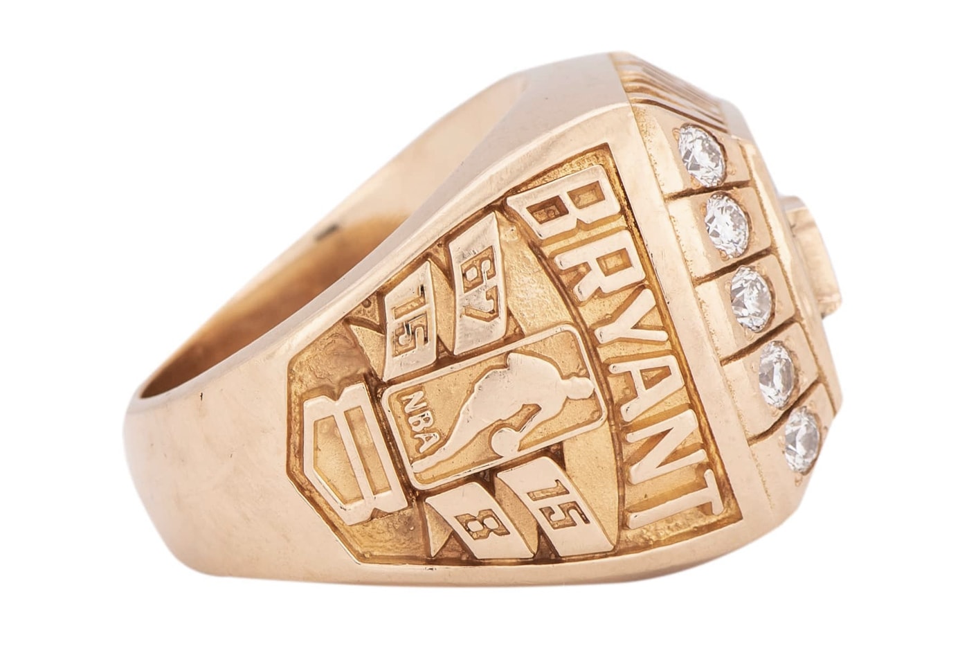 Kobe Bryant's 2000 NBA Championship Ring Sells for Nearly $1 Million USD 927,000 surpasses bill russells 1957 championship ring joe bean los angeles lakers la goldin auctions