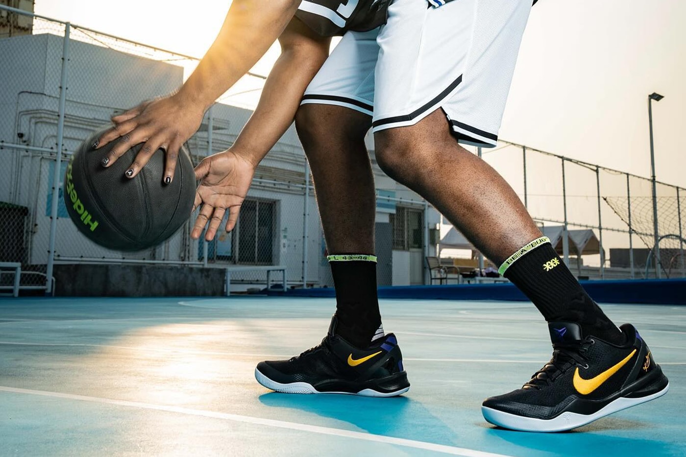 Detailed Look at the Nike Kobe 8 Protro "Hollywood Nights" HF9550-001 kobe bryant black mamba basketball shoes sneakers black gold and purple Black/University Gold-White-Court Purple