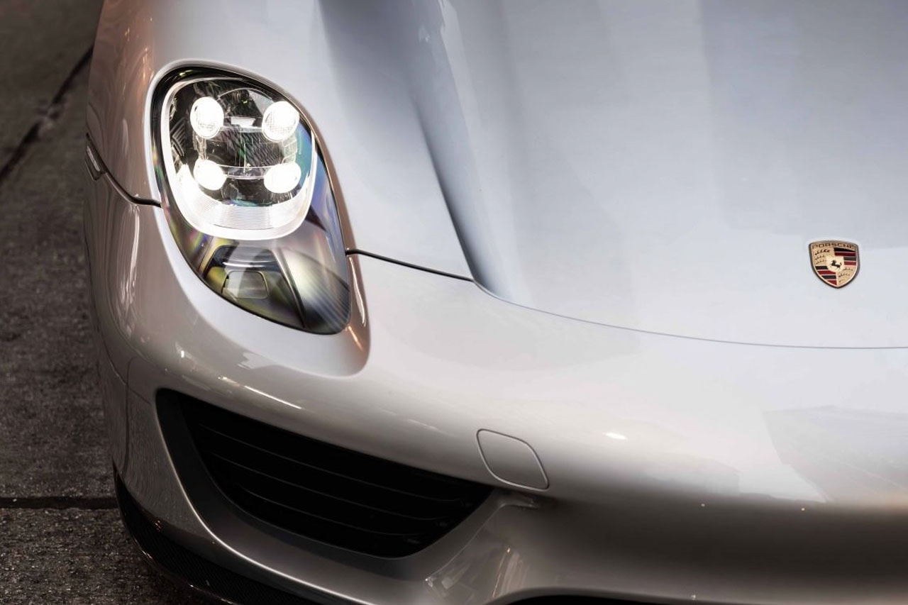 Информация об аукционе Porsche 918 Weissach Spyder RM Sothebys в Гонконге