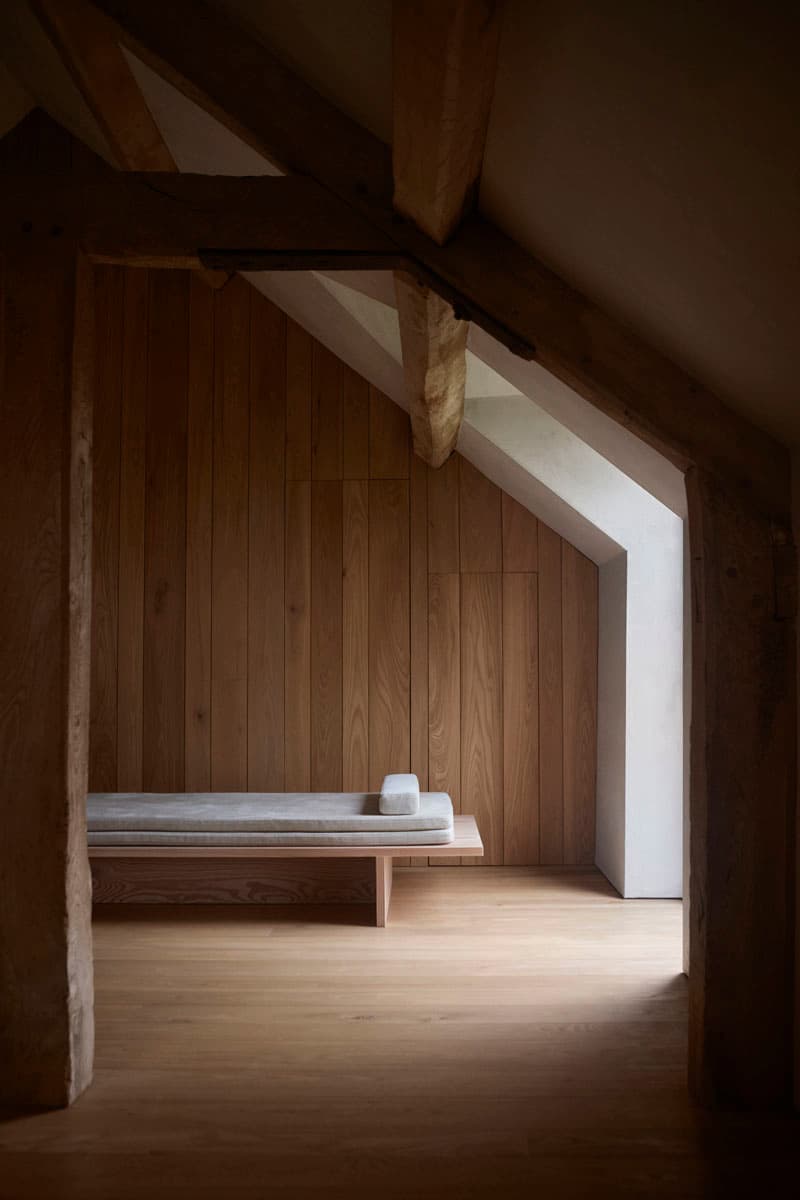 John Pawson Sees "Poetry" in Dinesen's Wooden Planks