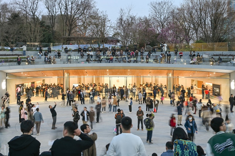 apple shanghai jing'an store opening look inside foster + partner architecture design details view photos imagery