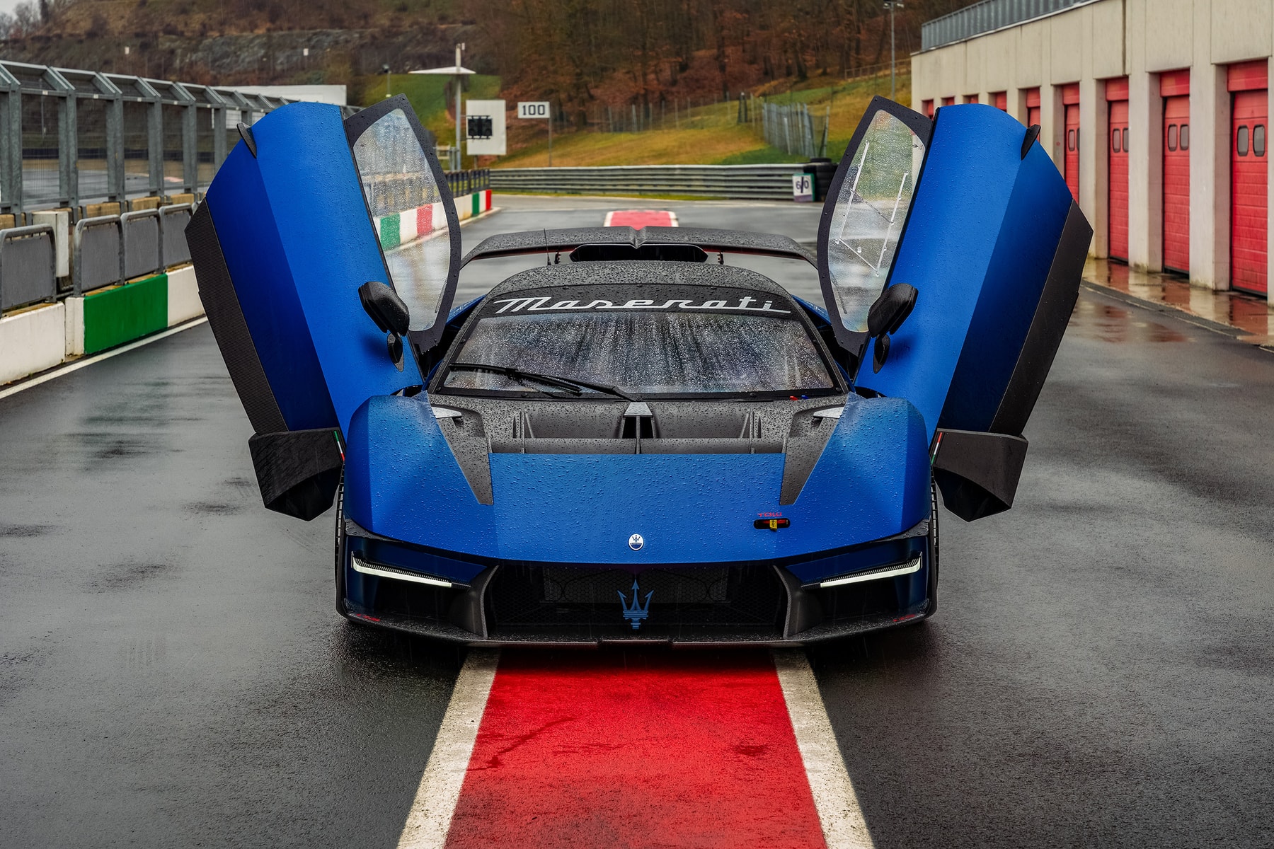 maserati MCXtrema track exclusive limited edition high powered engineering automotive vehicle car track day italy italian heritage