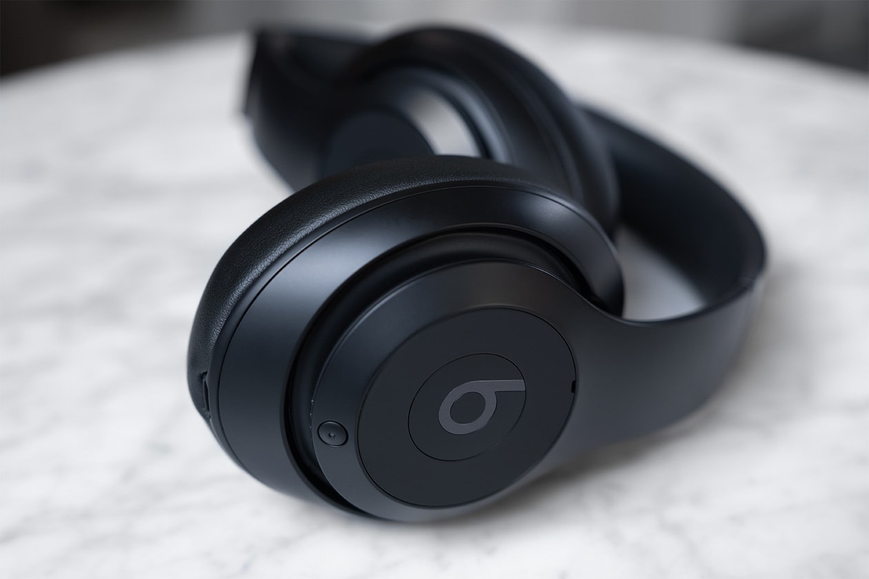 8 of the Best Wireless Earphones Available Now including Bose Bang Olufsen Bowers Wilkins Dyson Technics Sennheiser Beats